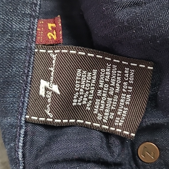 7 For All Mankind Dark Washed Bootcut Jeans; Size 27 - Picture 14 of 14